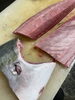厳選された新鮮な魚介類「鳥取より　天然鰤入荷」