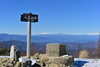 入笠山山頂「澄みわたる青空の元、入笠山山頂からの北アルプス。」