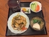 「本日の日替わりランチは、豚肉の生姜焼き定食です。」