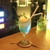 お好きなカクテルにアイスクリームのトッピング　1つのオーダーでお酒とデザートを一度に楽しめるフロートカクテル🍨のご紹介です。　  小樽のカクテル&ショットバー・ハーフトーン