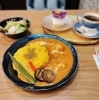 バリスタによる贅沢ドリンク×本格カレーの満足セット「オリジナル満月カレーのお食事セットで、ほっとひと息」