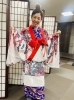 三鼓麻衣子が琉装体験「問屋町レンタル着物TUZUMI　琉装で迎える卒業式　今年も岡山沖縄県人会の学生さんをお迎えします」
