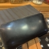 コードバンレザー使用のブラックラウンドウォレットが入荷しました