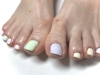 パステルカラーで足元を可憐に彩る💅「パステルカラーが可愛い🐣イースター足元ネイル」