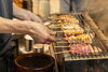 香ばしい！炭火で旨味凝縮の焼鳥「葛西で炭火焼き鳥を堪能！居酒屋おれんちの串焼き盛り合わせ」
