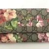 GUCCI GGブルームス GGスプリーム フラワー長財布をお買取しました