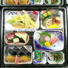 法事・慶事用仕出し料理。写真は4,000円（税別）の一例。ご予算に合わせて承ります。ご相談下さい。「【西大寺・仕出し・巻ずし】卒業式のお祝いに♪華やかな「ばらずし」＆法事用料理のご案内（アーモンドのつぼみが膨らみました🌸）」