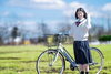 青空の下、自転車といざ青春「春期講習生募集！1：4までの個別指導で「わかる」を自信に」