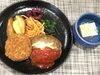 「本日のAランチは　チーズハンバーグ　トマトソース」