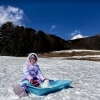 今季の雪遊びおさめ　貸切ゲレンデでのびのびそり＆雪玉遊び