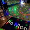 洋楽ポップスとディスコがつなぐ、So Nice のあたたかい夜