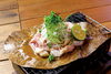※画像はイメージです。「香ばしさ広がる せせりの朴葉みそ焼き」