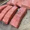 厚切りで楽しむ特選牛タン食べ比べ