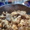 黒毛和牛のどて焼きと日替わり刺身で、ほっと一息どうぞ