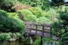 涼やかな水音と緑の空間「江戸川区一之江の申孝園 妙宗大霊廟。100年の歴史と四季の庭園」
