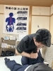 「頭が前に出る巻き肩と猫背の原因」