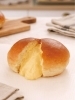 ツクモのクリームパン「生地を焼いたあと、一つひとつ手作業で」