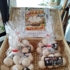 802SKYSHOP ついに八王子産たまご！八玉子　烏骨鶏の卵も販売開始しています。通常の八玉子&八玉子 うこっけい！も販売しています。八王子産たまご。八玉子。たまごも数量限定で販売中。うこっけいのたまごは通称プレミアムエッグと呼ばれてます