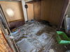 床が抜けたお部屋「危険な家屋のお片付けもお申し付けください！」