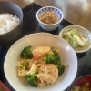 ぷりっと海老とふわふわ玉子のランチ定食できました