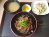 「牛すじ丼のご紹介✨」