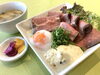 ゴルフ日和を彩る贅沢ランチ！「レストランに新メニュー登場！ローストビーフ丼・三元豚のとんかつ定食・中華系一品料理のご紹介」