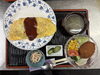 オムライス、野菜サラダ&コロッケ「本日の日替わり」
