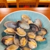 大粒あさりの酒蒸しと沖縄もずく酢、できました🐚