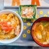 国産鷄の親子丼とお味噌汁