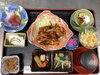 「豚肉のケチャップ炒めがメインの本日の和定食ランチ」