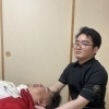 横向きでスマホを見るときの首のこわばり対策
