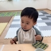 「もぐもぐ」も「あそび」もじっくりと｜おやつ時間＆お部屋あそびの様子