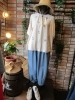 大人カジュアルをお洒落に提案「花刺繡ブラウス×ライトデニムで“大人ナチュラル春コーデ”」