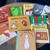 色とりどりの海外絵本がロビーに仲間入りしました