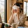 その目の疲れ、放置しないで！たった3分で視界がクリアになる神習慣
