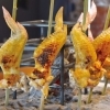 炭火で香ばしく！数量限定の山賊焼き