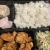 本日の日替わりランチは唐揚げ定食です