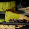 翠玉・抹茶の深淵  静かな夜に味わいたい、 大人のための抹茶バスクチーズケーキ。