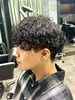 「濡れ質感シャドウパーマでつくる、立体ショートスタイル」