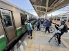 列車に乗車する参加者「磐越西線初開催サイクルトレインご参加御礼と次回6/20予告」