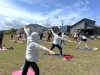 先日、開催されたヨガレッスンの模様。「常磐の杜内にある公園で青空ヨガ！」