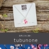 満開の花桃を風が揺らします【明るく輝く”パワーガラス”アクセサリー】