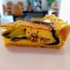 【北島町ランチ・テイクアウト】人気の「なすのボロネーゼキッシュ」と新玉ねぎ×エビマヨが登場。日替わりで選べるキッシュ専門店