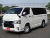 白のハイエースでお出かけ「トヨタ・ハイエースバン入庫しました！便利な装備付きの白い一台です」
