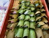 「柏もち」白味噌あん、小豆こしあん、小倉つぶあんです(*^^*)「柏もち3種類になっています〜！」