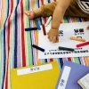 赤ちゃんの初めての習い事に“色あそび”が選ばれる理由