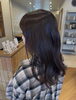 美髪を叶える本格サロン「紫をしのばせたこっくりブラウンで、ツヤと透明感のあるロングヘアに」