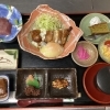 鶏照り焼き温玉のせと小鉢いろいろ本日の和定食ランチ