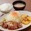 ご飯味噌汁食べ放題‼️平日のお昼限定のお手軽ランチメニュー😋🍴　ずんべら屋枚方店🍚