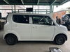 シール貼り付け前の車「北陸ウインドウ-車へシール貼り付け」